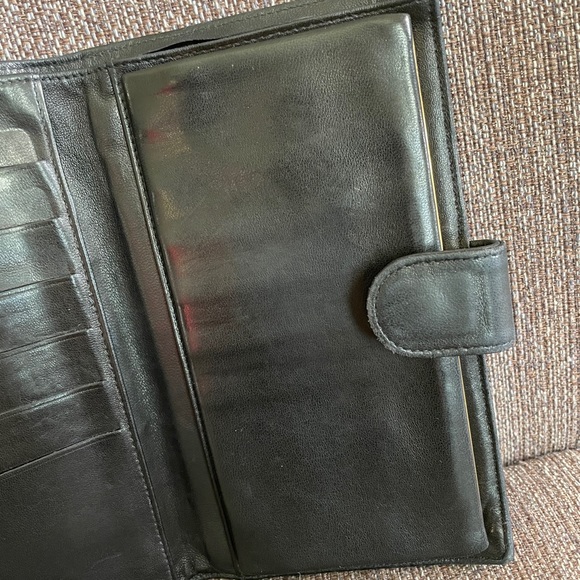 🏴 Authentic Chanel wallet - Picture 4 of 15